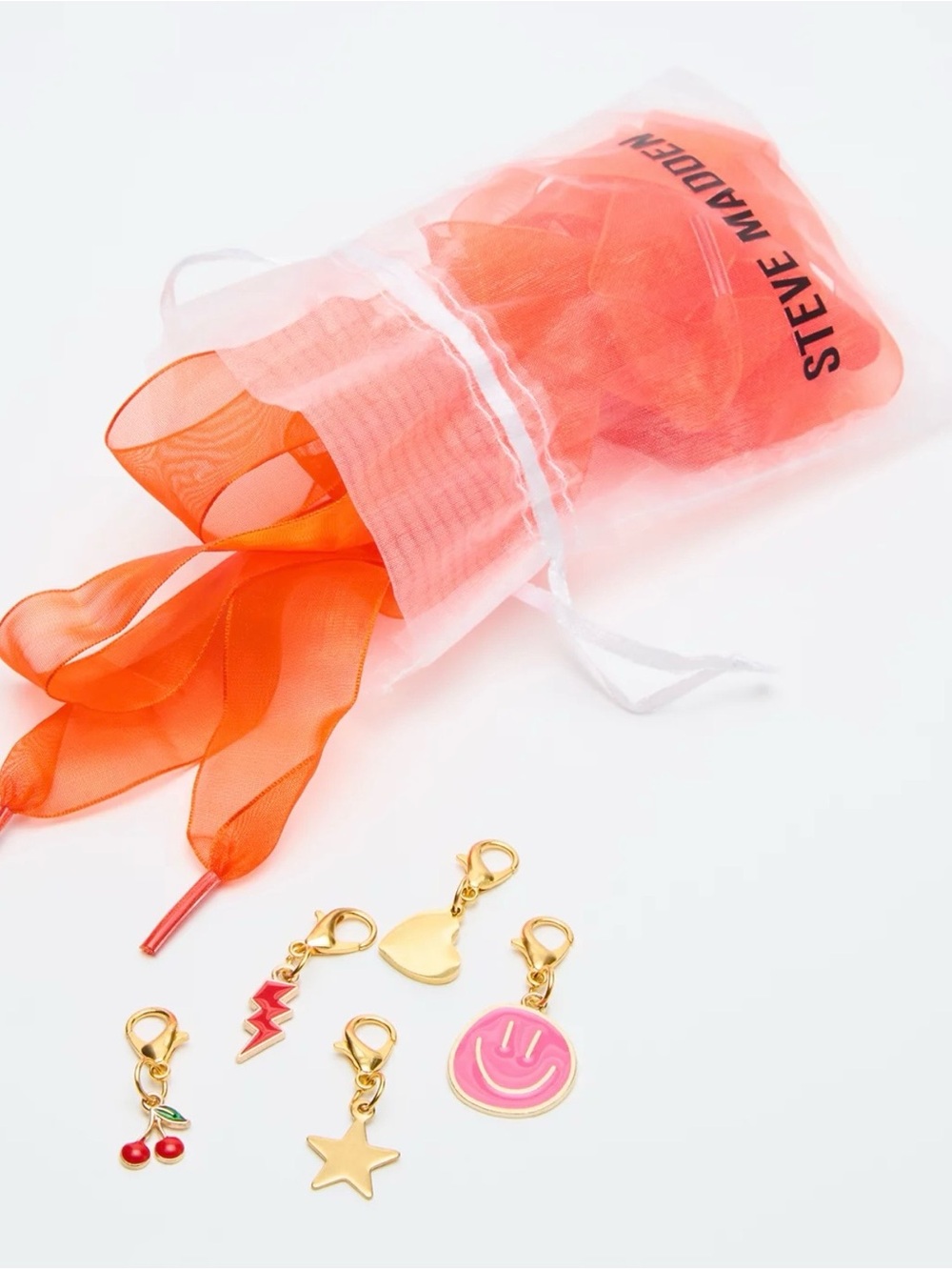 Steve Madden 5-pc. Shoe Charms with Dust Bag and Ribbon Shoe laces - Picture 7 of 10